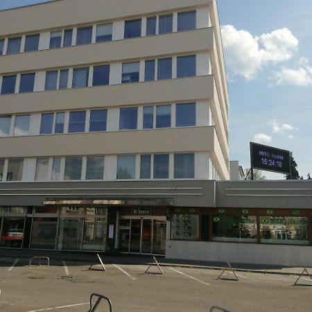 Hotel Ondráš Zlín Buitenkant foto