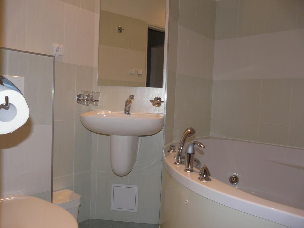 Hotel Ondráš Zlín Kamer foto