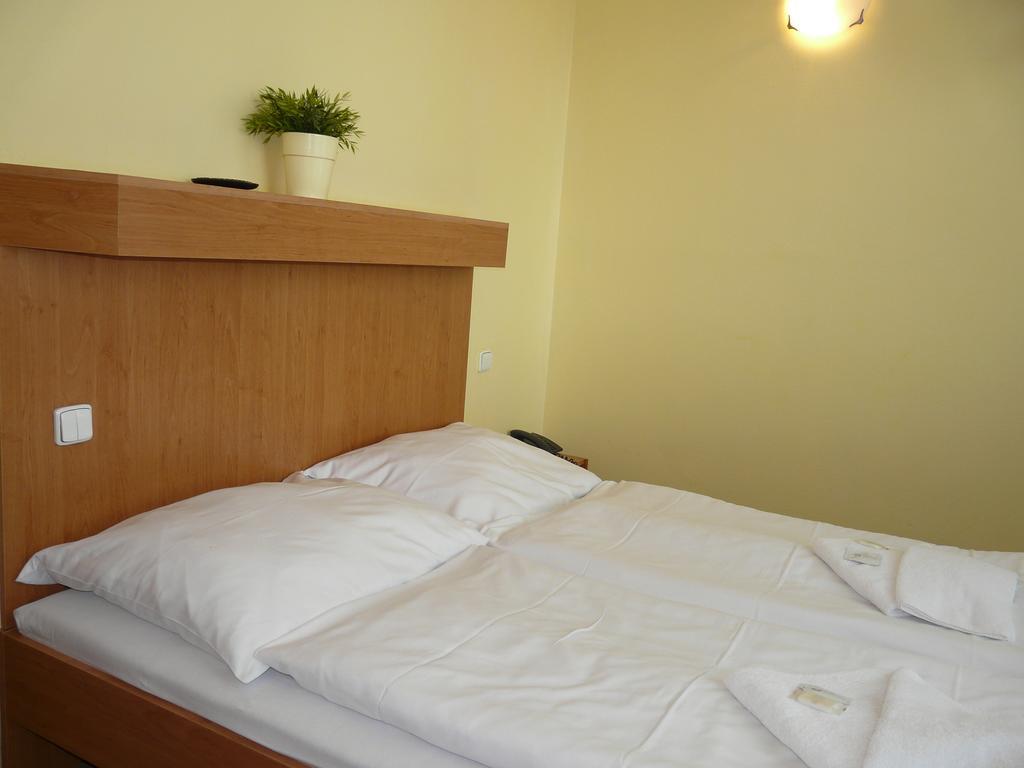Hotel Ondráš Zlín Kamer foto