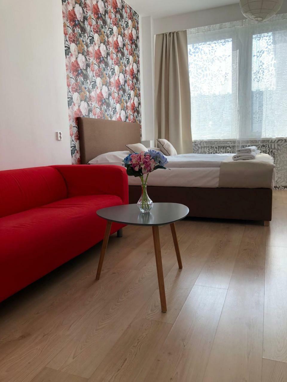 Hotel Ondráš Zlín Buitenkant foto